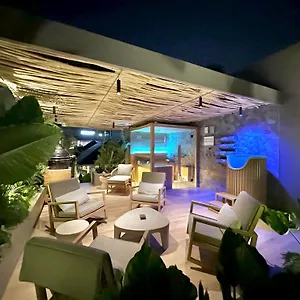 Sin Nombre Bali - Sauna, Ice Bath & Roof Terrace 4*, Canggu (Bali) Indonesia
